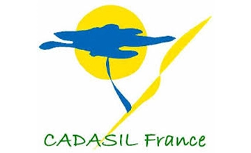 Logo de l’Association de patients CADASIL France avec un arbre stylisé symbolisant la croissance et le soutien.